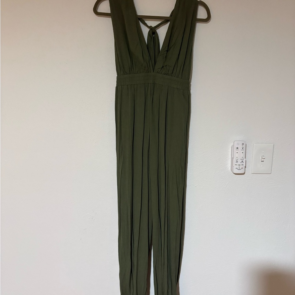 Olive Green Sleeveless Jumpsuit